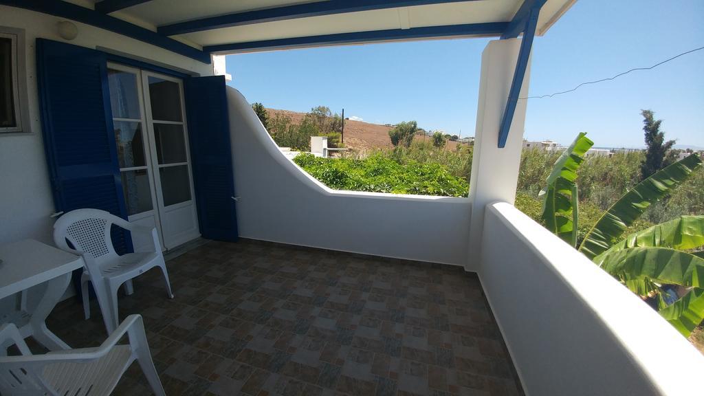 Oasis Studios Logaras Buitenkant foto
